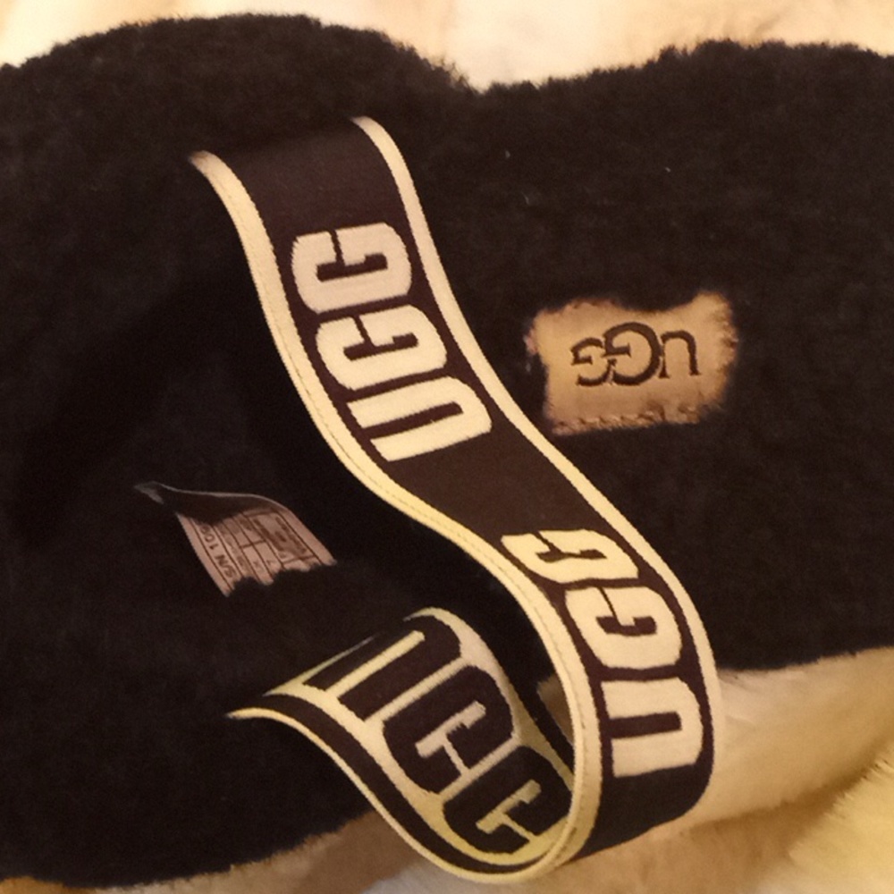 Ugg fuzzy black slippers Size 9 womens